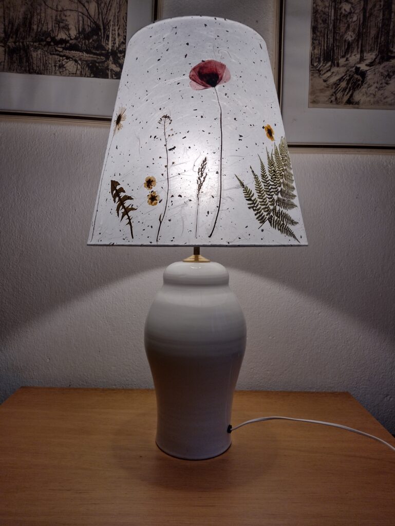 ruční výroba papírových stínidel